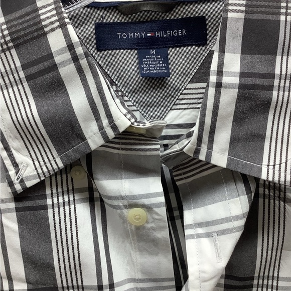 Tommy, CK & More Brands Men's Bundle of 16 Button Up Shirts Size S,M,L Preloved - Picture 3 of 15
